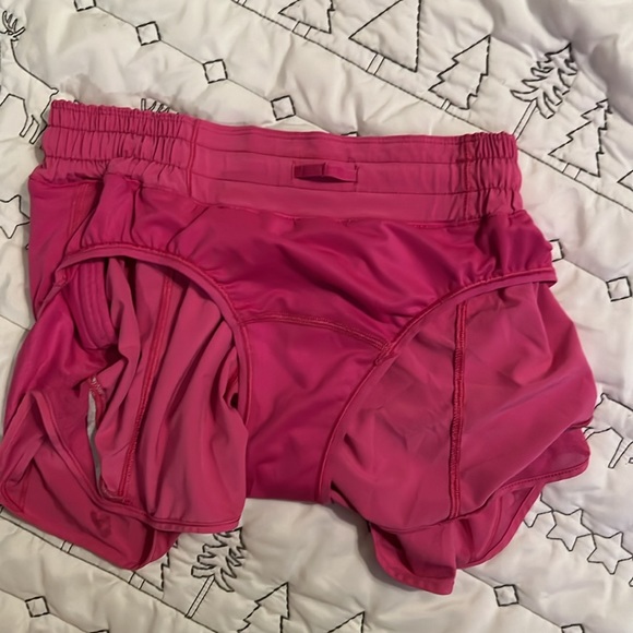 lululemon hotty hots 💕 low rise 4in size 4 - Picture 4 of 5